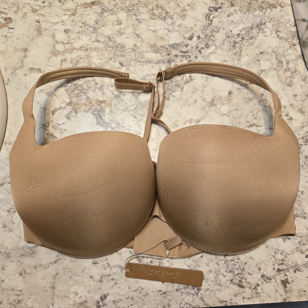 SKIMS Nude Toned Smooth Underwire Bra - Picture 4 of 6